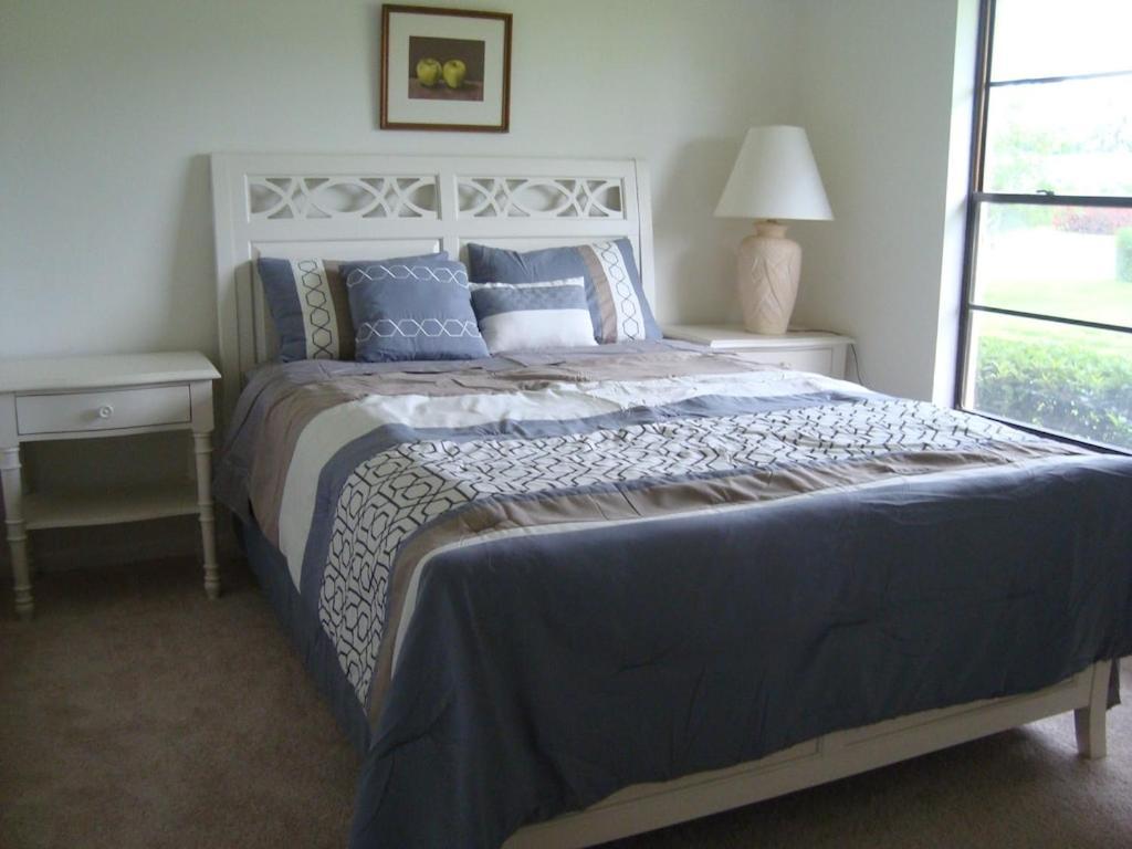 Pool Home With A New Sparkling Pool, Close To Beach, Lovely Lake View North Naples المظهر الخارجي الصورة
