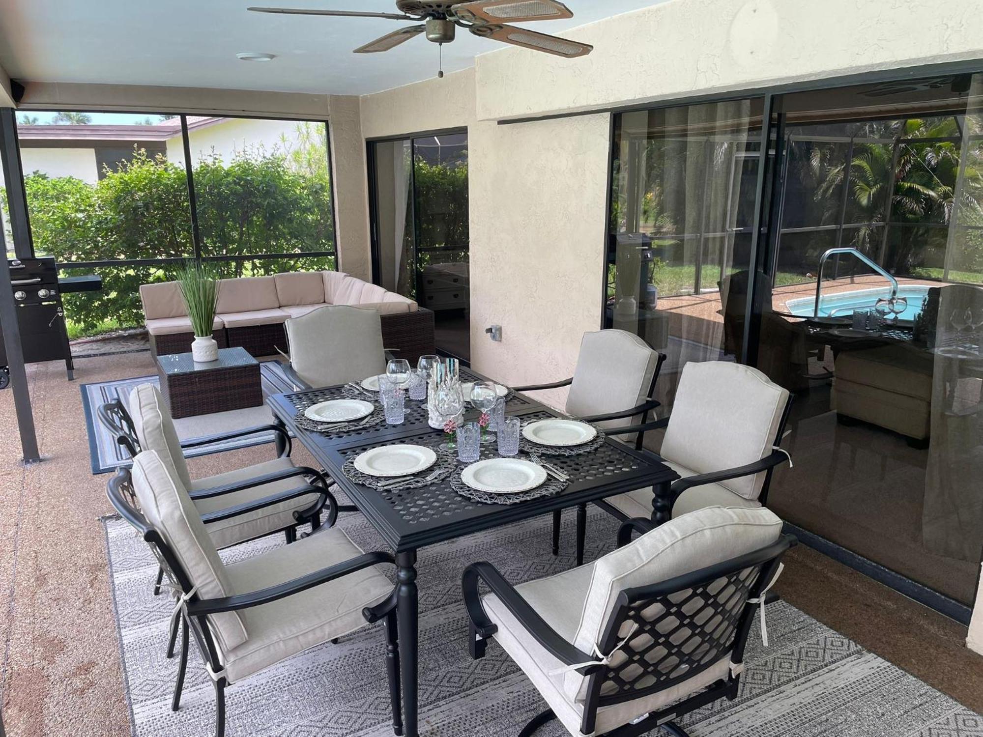 Pool Home With A New Sparkling Pool, Close To Beach, Lovely Lake View North Naples المظهر الخارجي الصورة