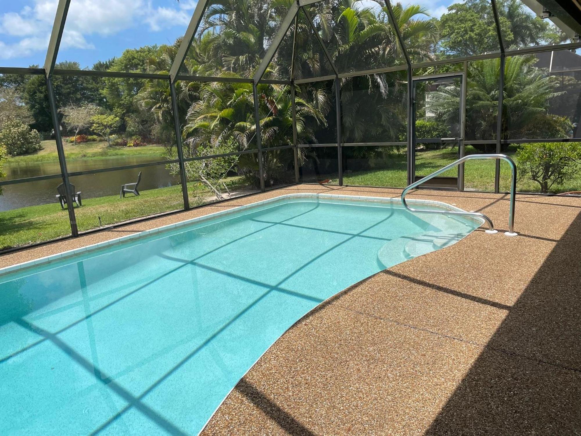 Pool Home With A New Sparkling Pool, Close To Beach, Lovely Lake View North Naples المظهر الخارجي الصورة